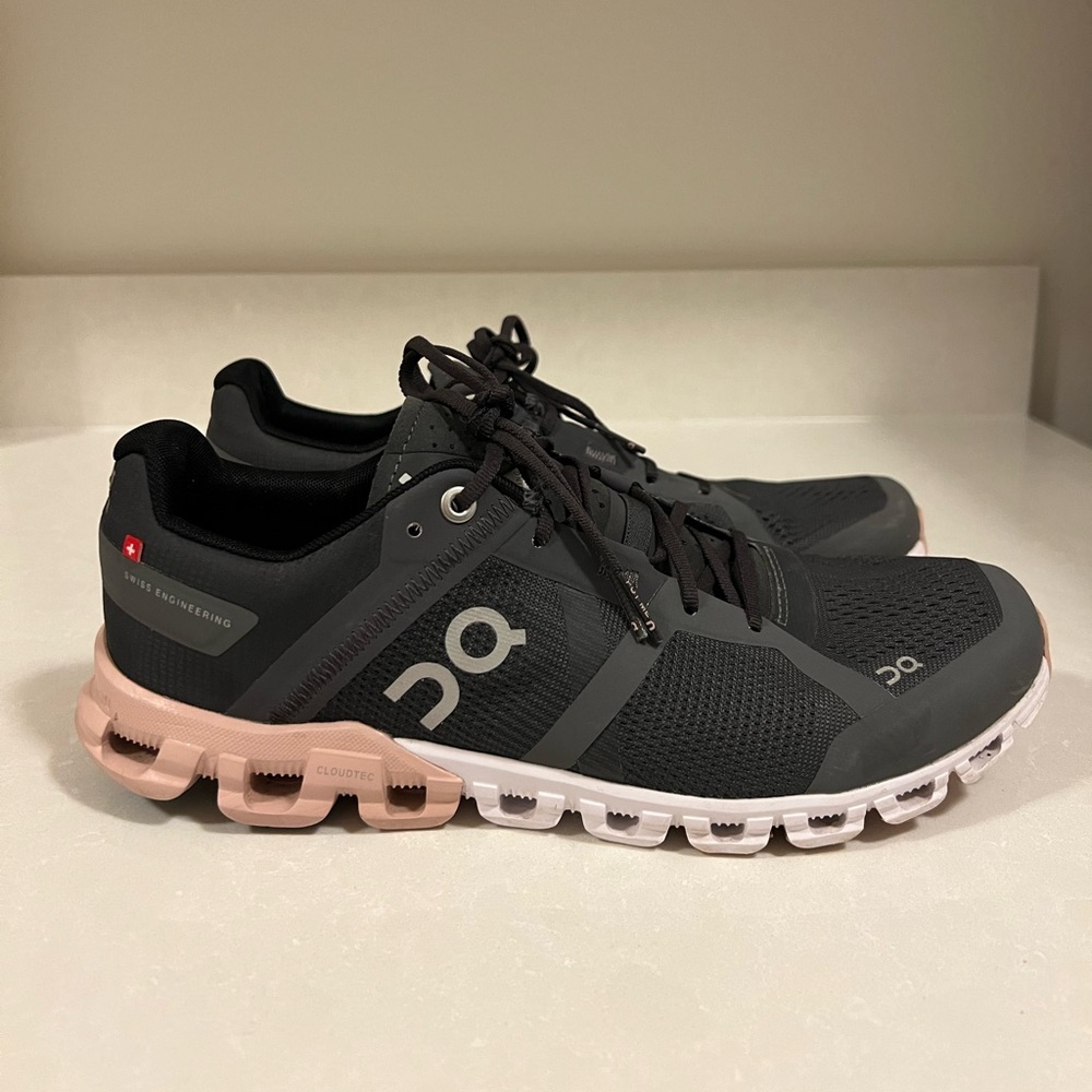 On Women’s Running Shoe